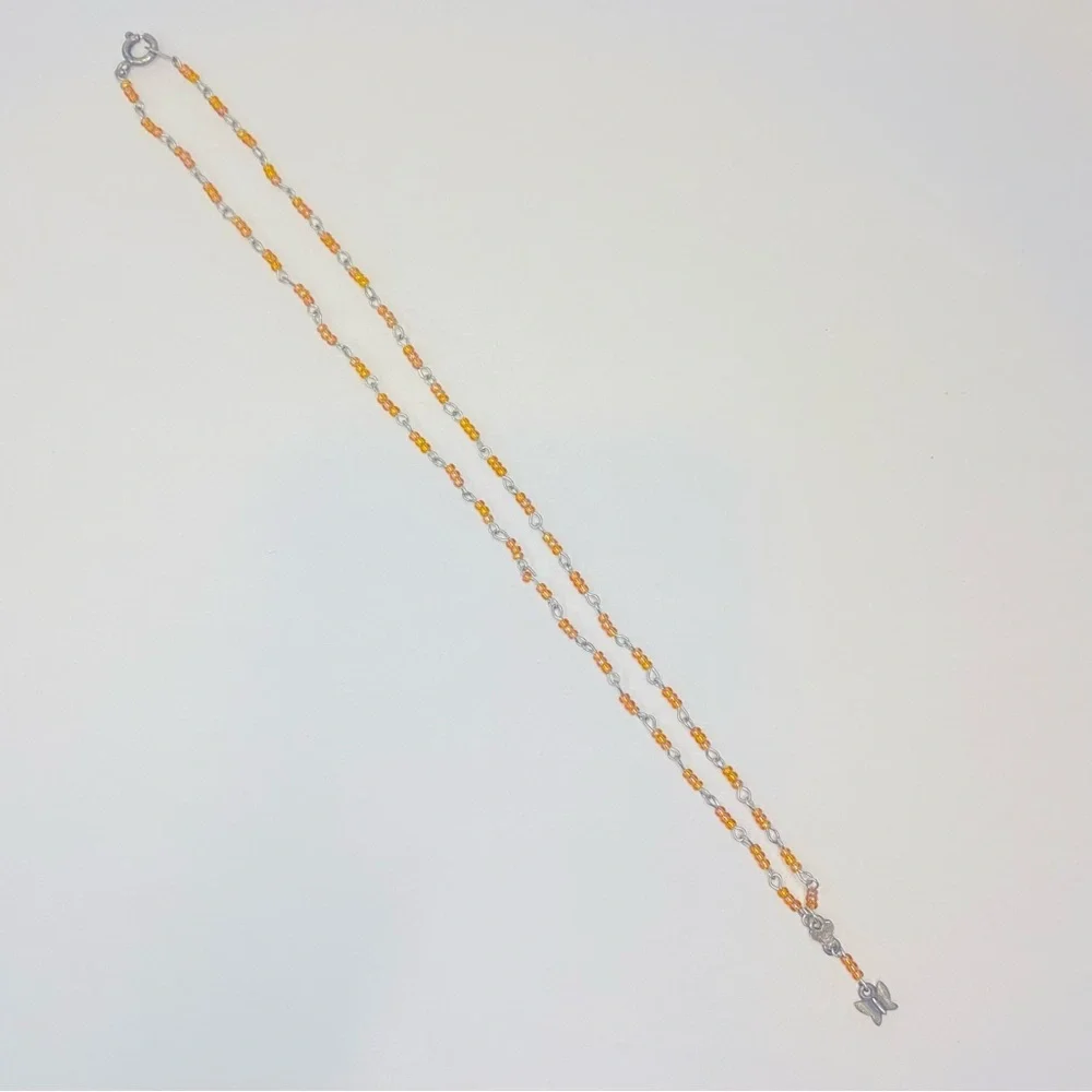 Vintage Butterfly Pendant Necklace Glass Bead Silver Tone Dainty Whimisical‎
